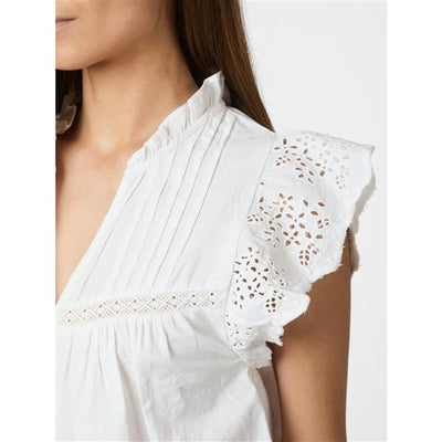Kyoti Embroidery top