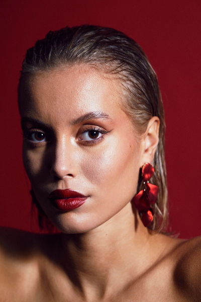 Leaf earrings metallic