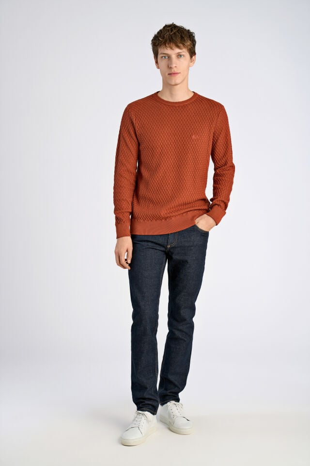 Cable knit jumper
