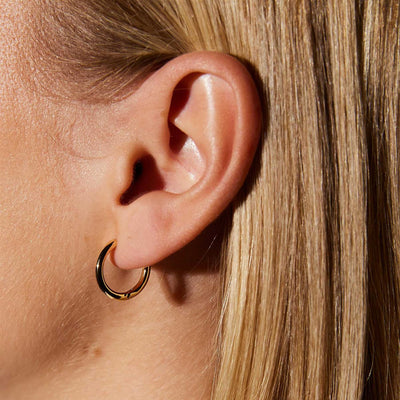 MEDIUM GOLD HOOPS