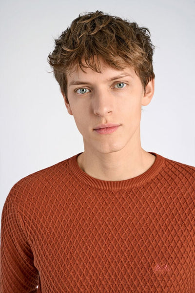 Cable knit jumper