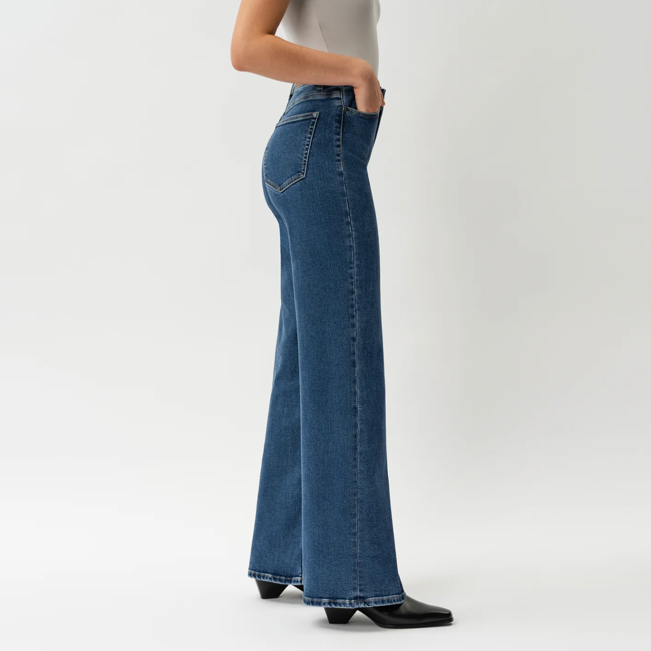 Relaxed ComfortDenim Jeans