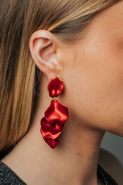 Leaf earrings metallic