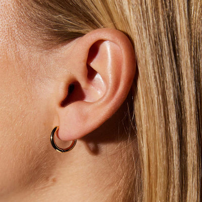 SMALL GOLD HOOPS