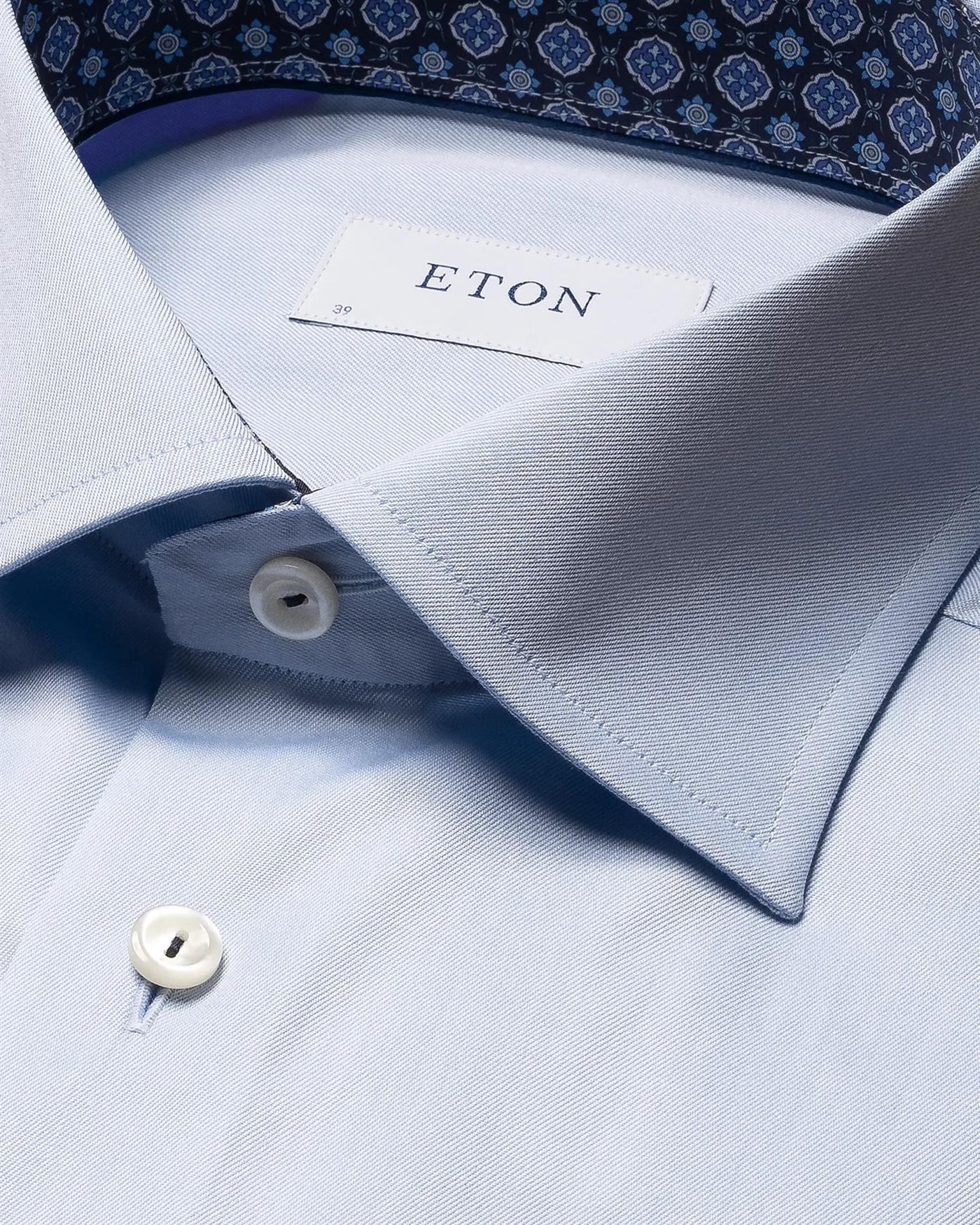 Light Blue Signature Twill Shirt - Medallion Contrast Details - Contemporary fit