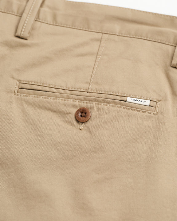 Slim twill shorts