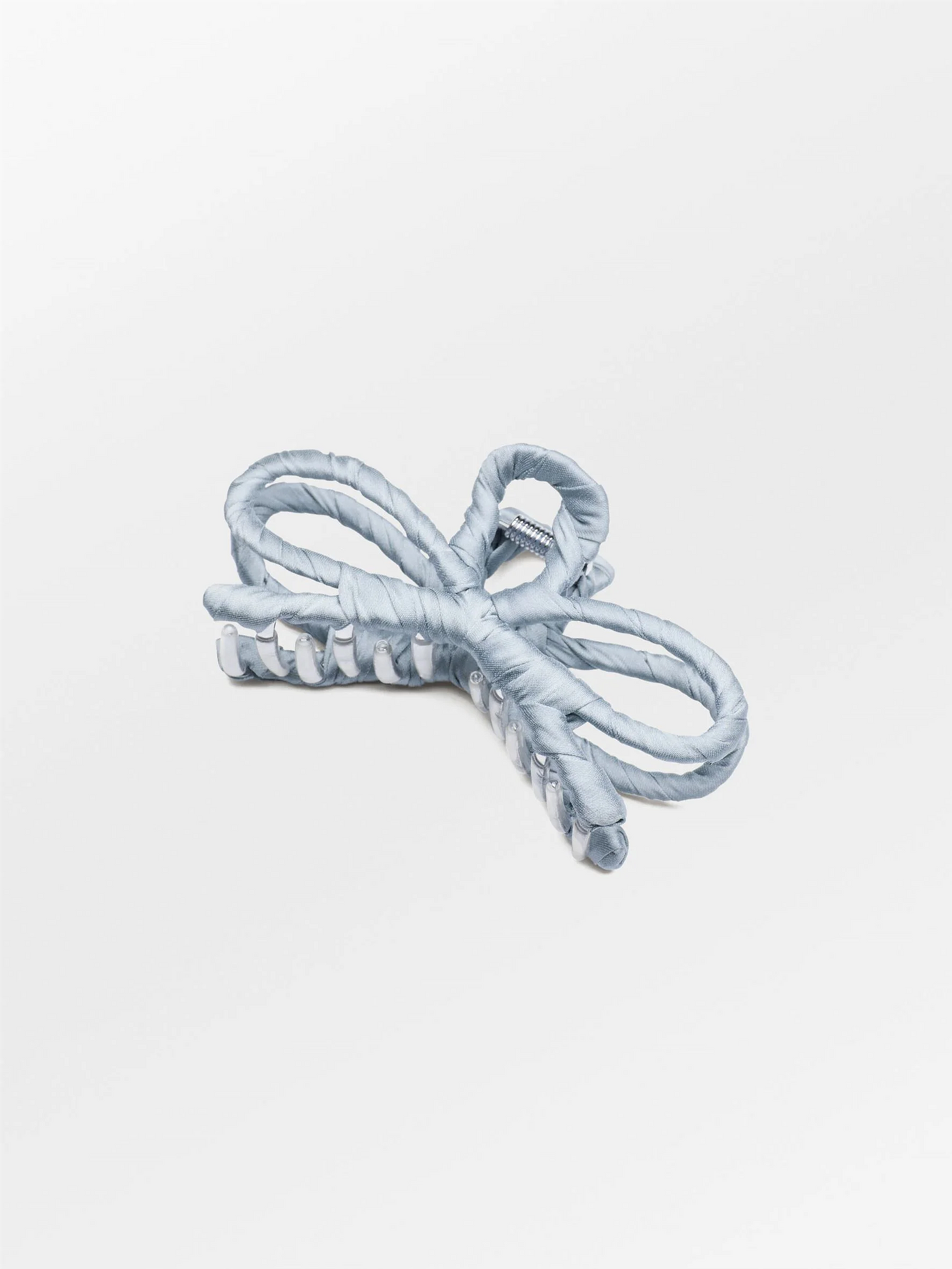 Luster bow hair claw