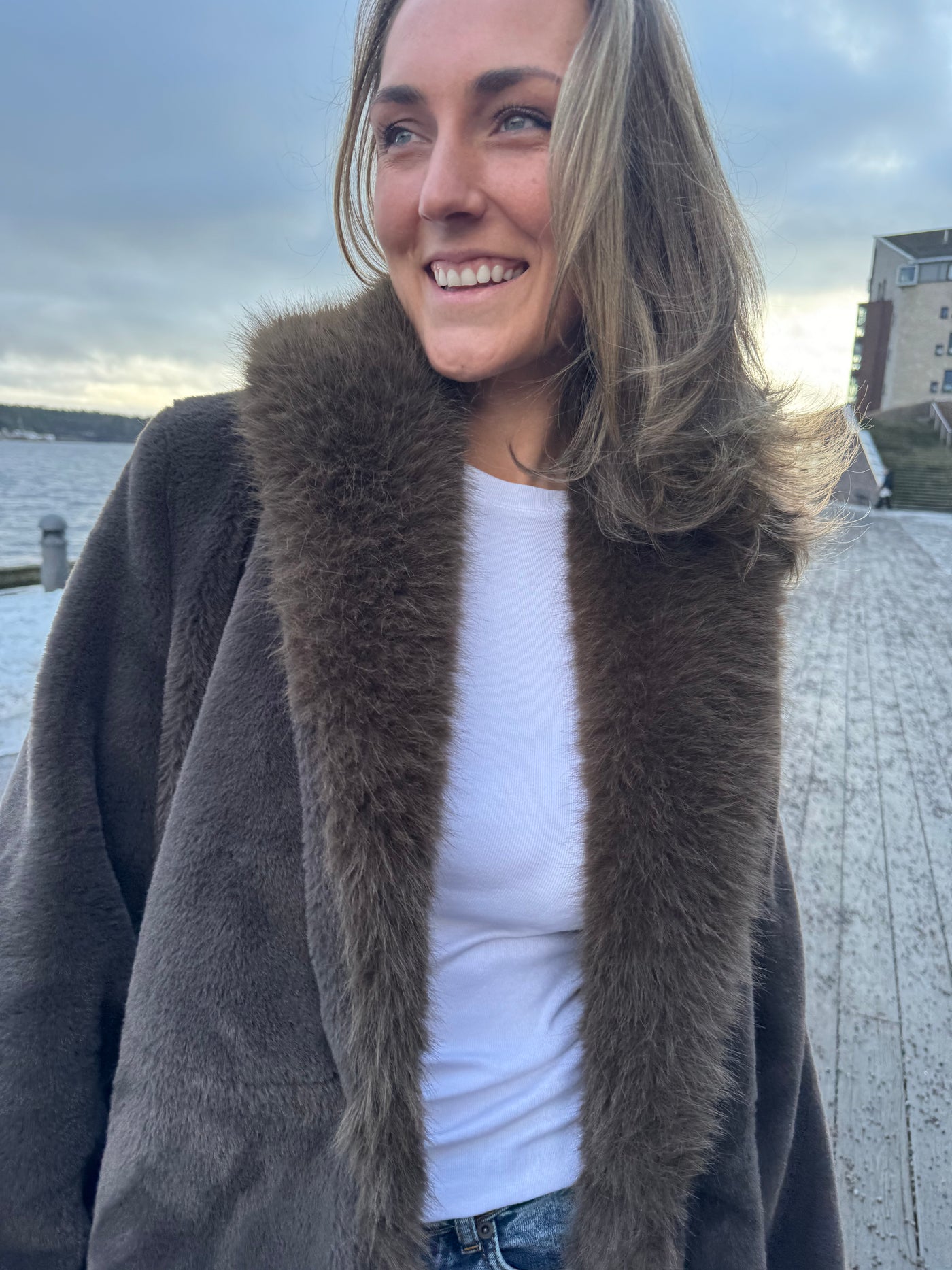 Caroline fake fur jacket