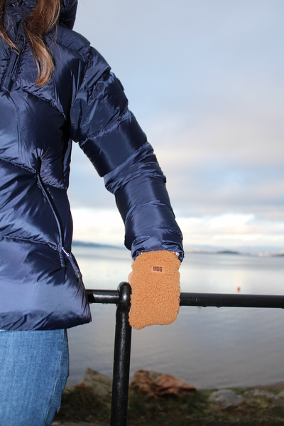 UGGfluff Scalloped Mitten