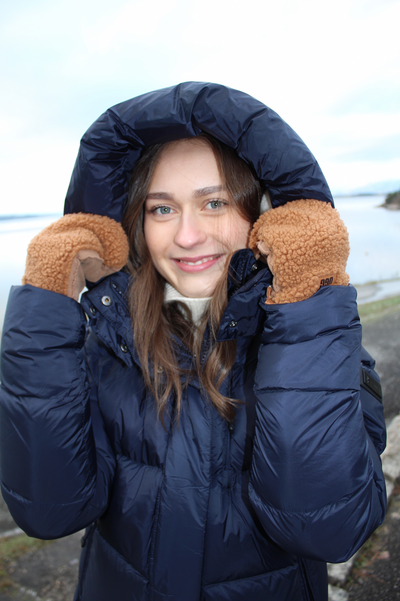 UGGfluff Scalloped Mitten