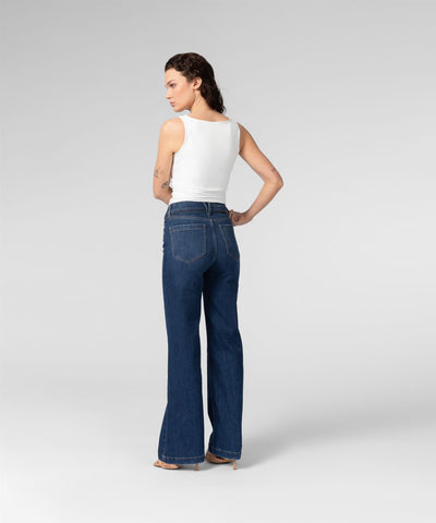 The HENNIE Jean