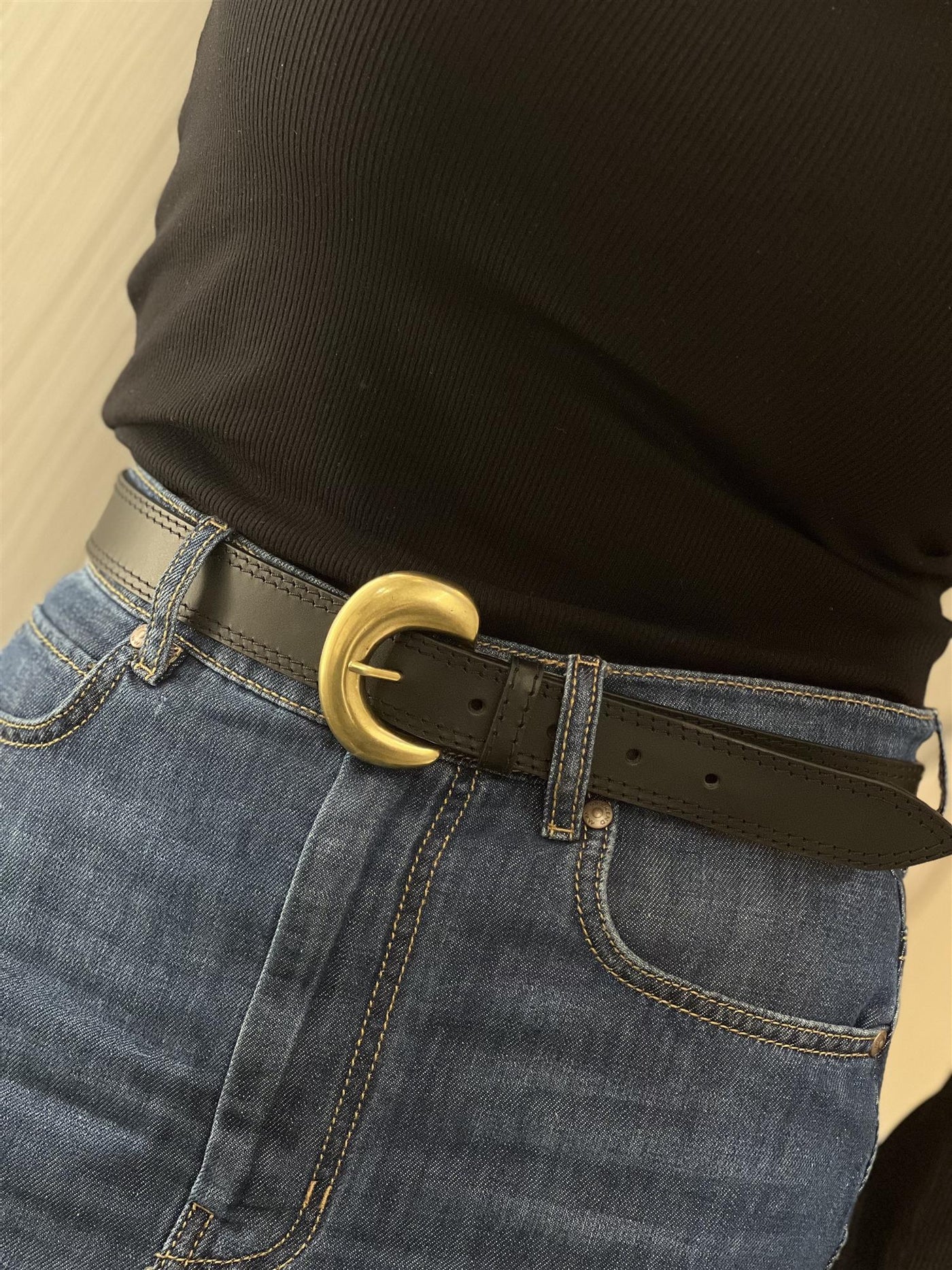 WOMAN BELT