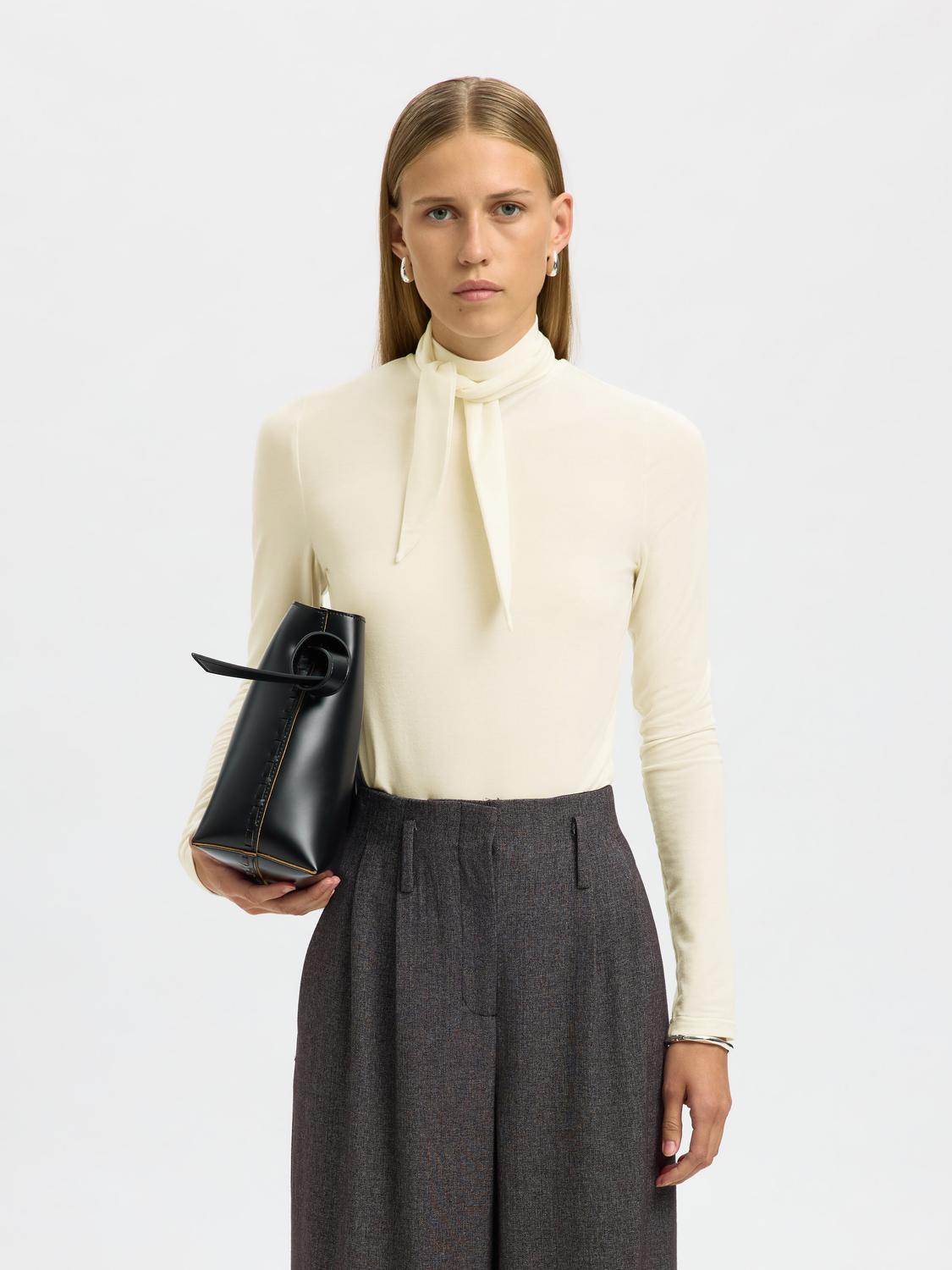 Slflina Lano Ls High Neck Top