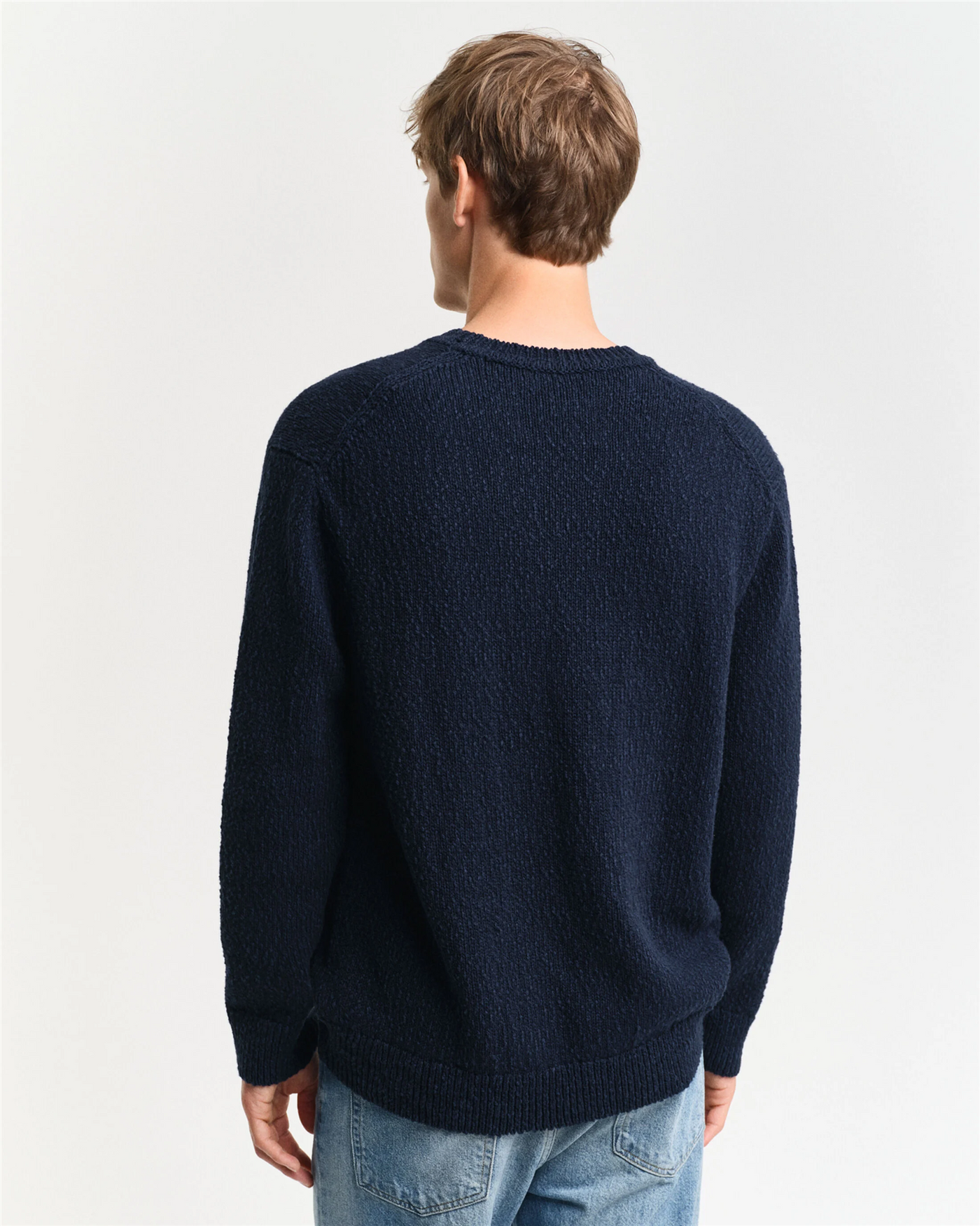 Flag intarsia c-neck