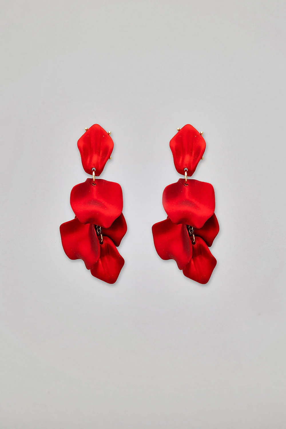 Leaf earrings metallic