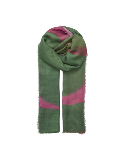 Amara Siw scarf